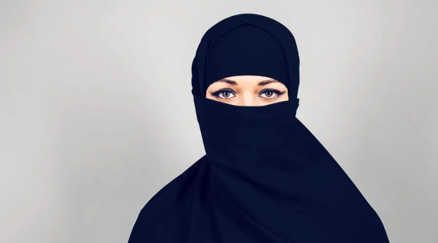 Can You Wear A Burka On A Passport Photo
