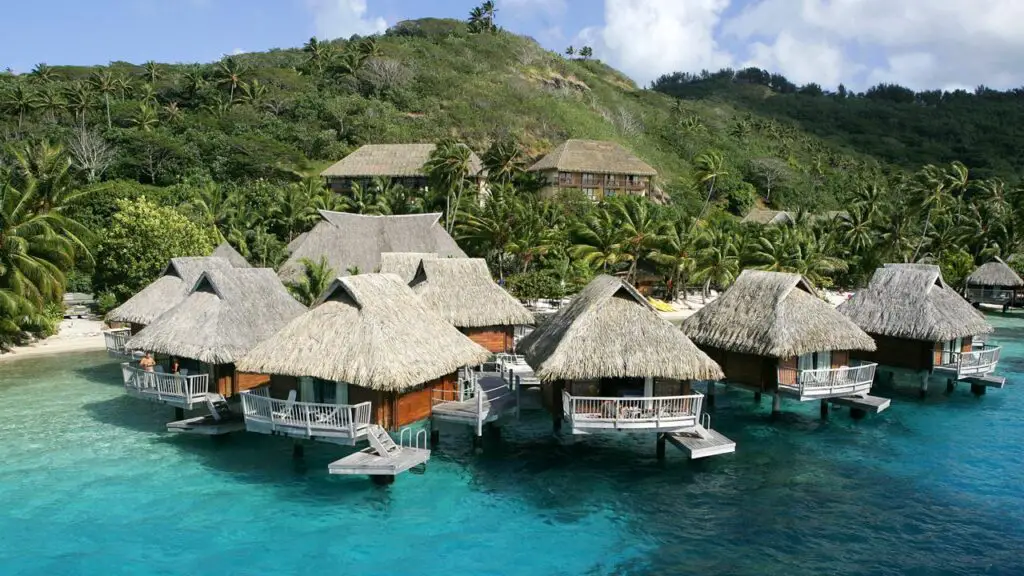 How much does a house cost in Bora Bora