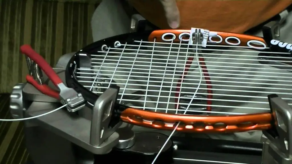 how much does it cost to restring a tennis racket